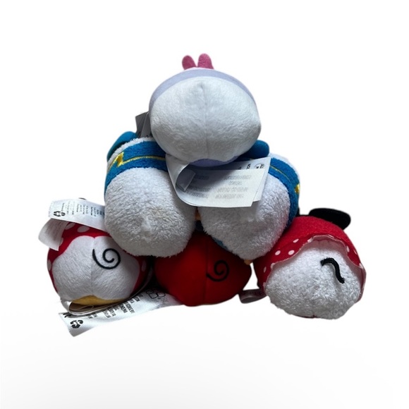 Disney Tsum Tsum Mickey, Minnie Mouse Daisy and Donald Duck - Picture 2 of 4